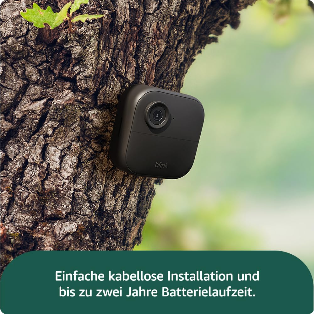 Blink-Kamera Outdoor 4 | Kabellose intelligente HD-Sicherheitskamera, zwei Jahre Batterielaufzeit, funktioniert mit Alexa | 1-Kamera-System mit enthaltenem Sync Module Core | IP65
